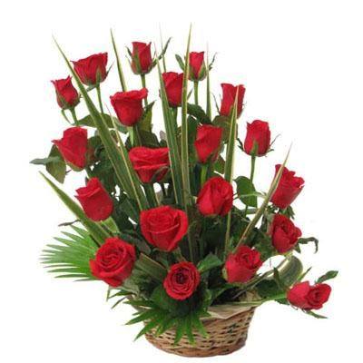 send flower West Patel NagarRoses Arrangement 